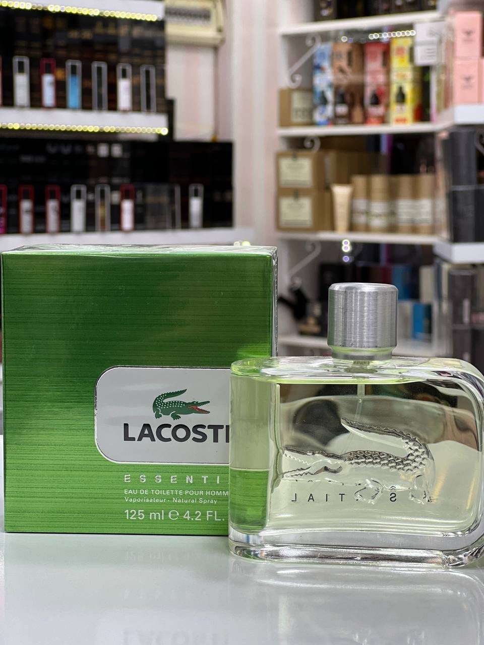 Lacoste Essential