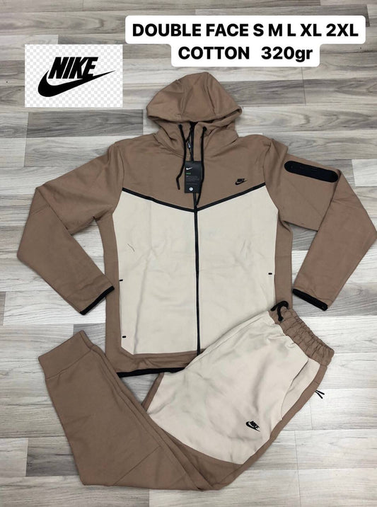 Nike Tech Brun beige